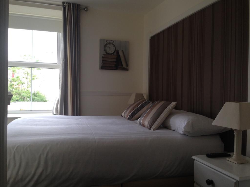 The Fleet Inn Guesthouse & Restaurant Killybegs Habitación foto